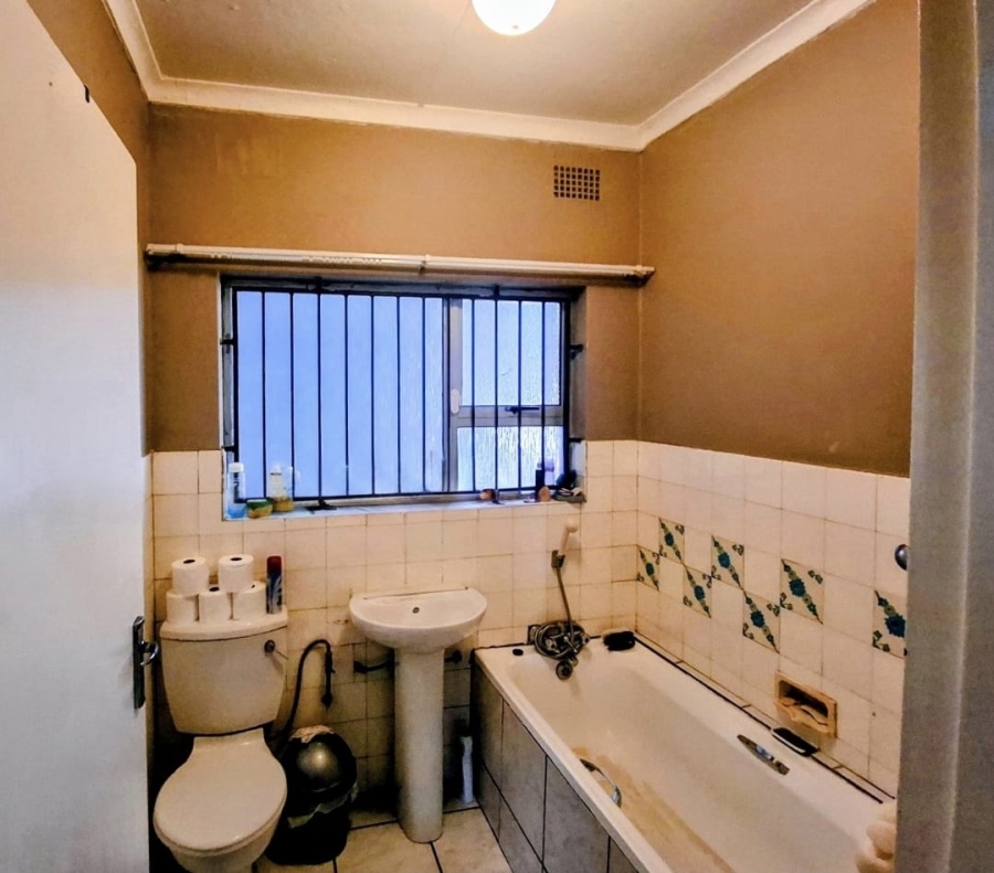 1 Bedroom Property for Sale in Quigney Eastern Cape